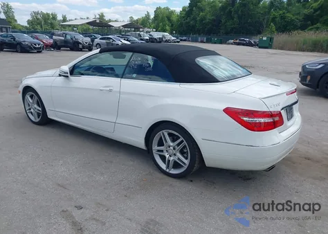 2013 Mercedes-Benz E 350 z USA, uszkodzony, nr VIN WDDKK5KF0DF200922